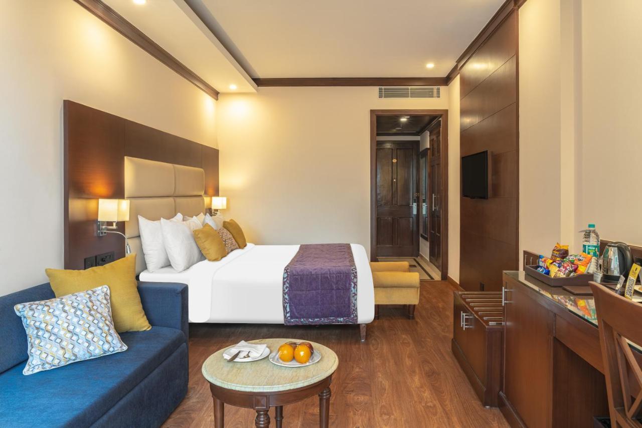 Madhuban Sarovar Portico 무소리에 외부 사진